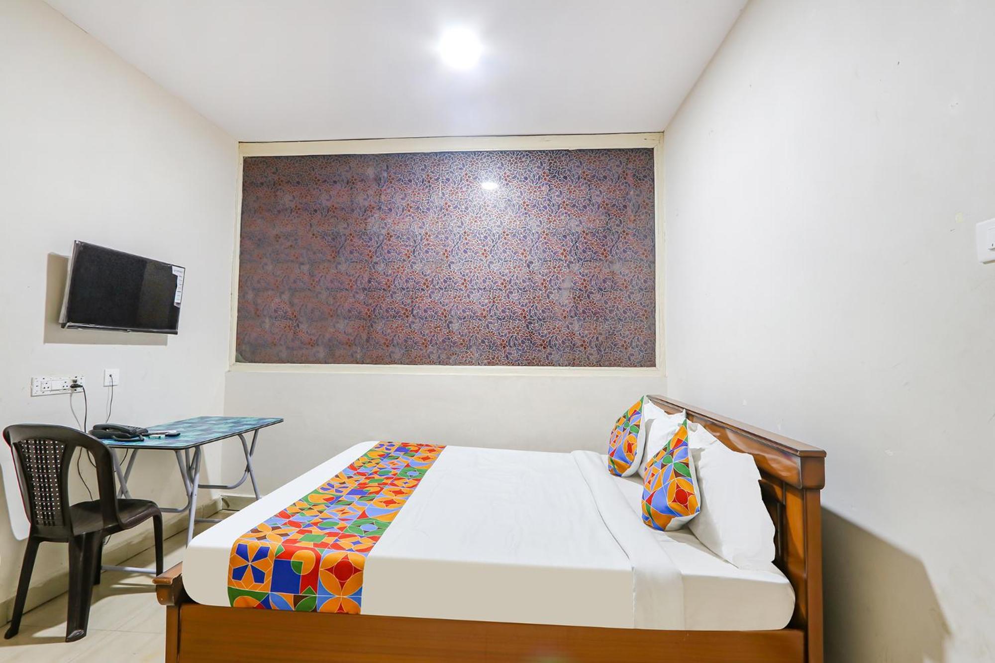 Fabexpress Korner Inn - Sivaji Park Visakhapatnam Buitenkant foto